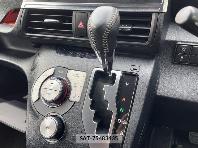 Toyota SIENTA 2016-10 7502809-19