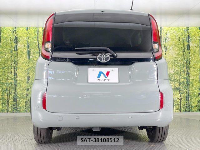 Toyota SIENTA 2023-01 7502801-15