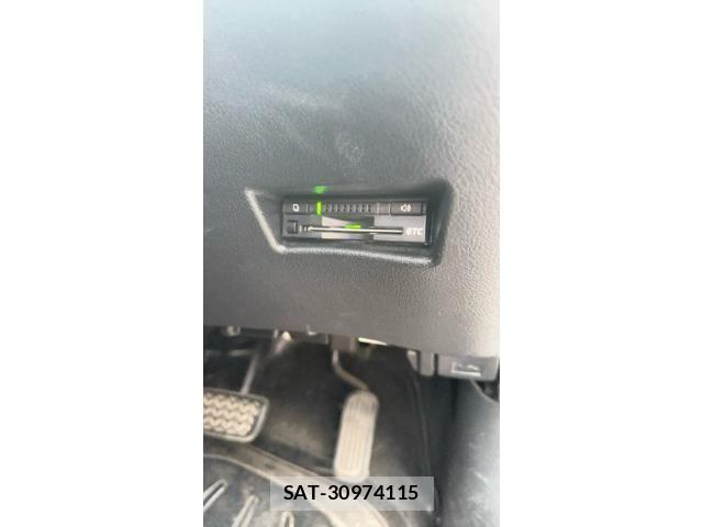 Toyota SIENTA 2015-07 7502819-21