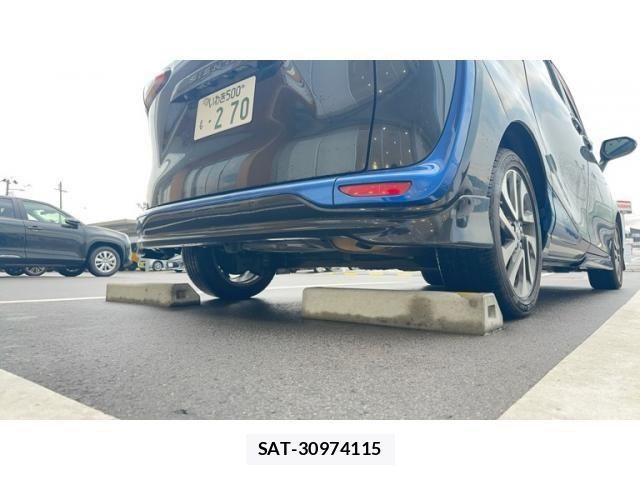 Toyota SIENTA 2015-07 7502819-6
