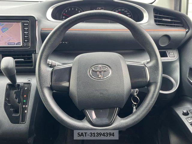 Toyota SIENTA 2017-07 7502815-9