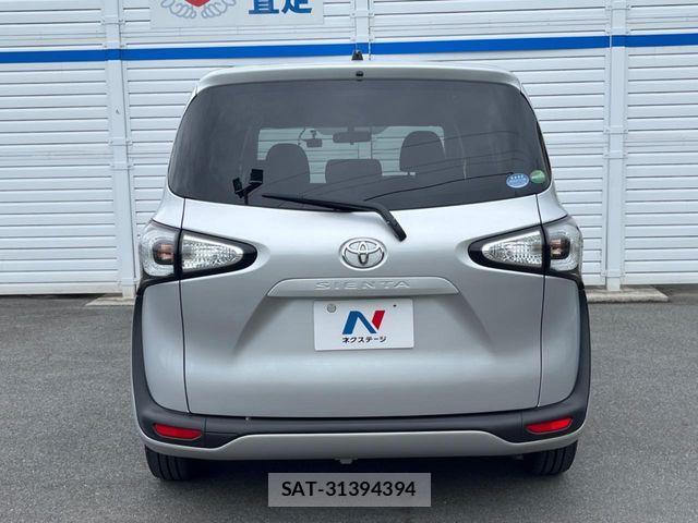 Toyota SIENTA 2017-07 7502815-13