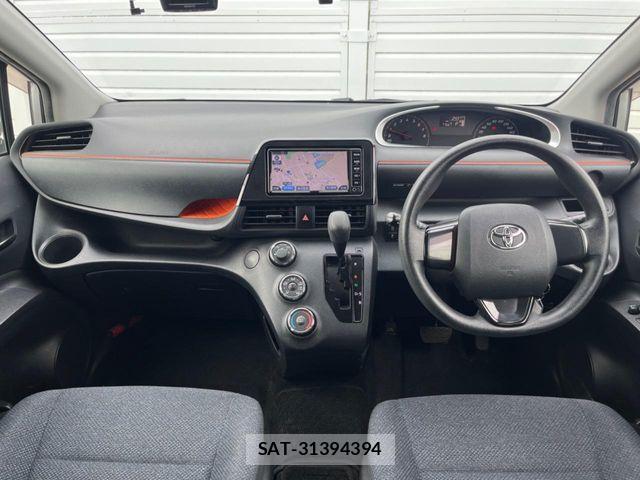 Toyota SIENTA 2017-07 7502815-1