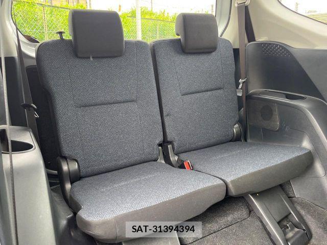 Toyota SIENTA 2017-07 7502815-7