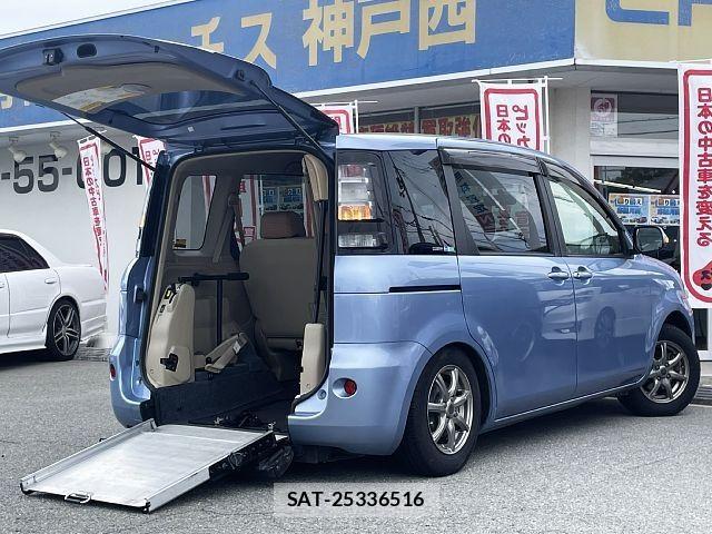 Toyota SIENTA 2013-12 7502818-0