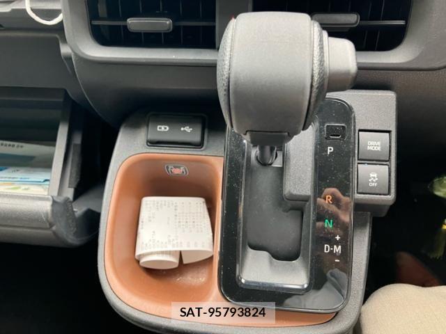 Toyota SIENTA 2023-01 7510021-14