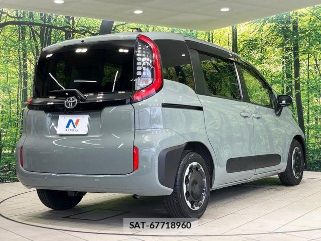 Toyota SIENTA 2023-01 7502796-17