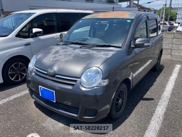Toyota SIENTA 2007-10 7510043-0
