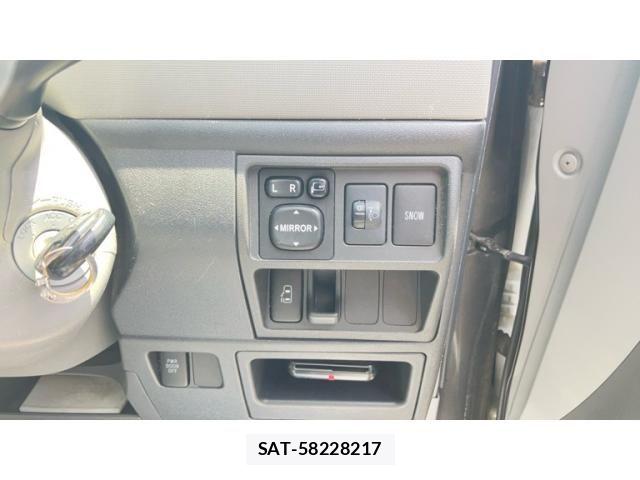 Toyota SIENTA 2007-10 7510043-14