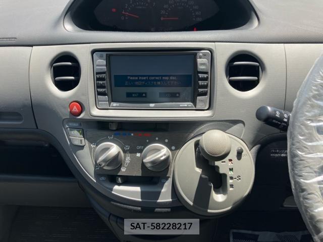 Toyota SIENTA 2007-10 7510043-17