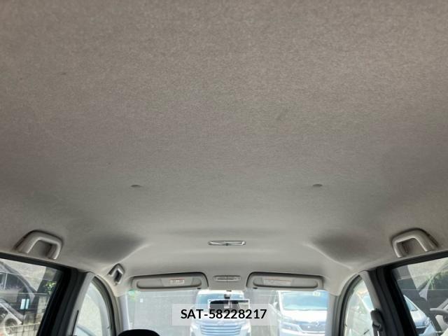 Toyota SIENTA 2007-10 7510043-18