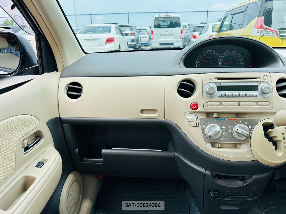 Toyota SIENTA 2009 7332874-17
