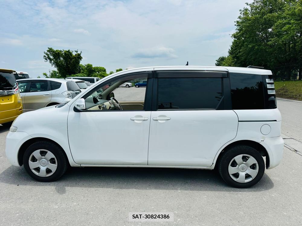 Toyota SIENTA 2009 7332874-1