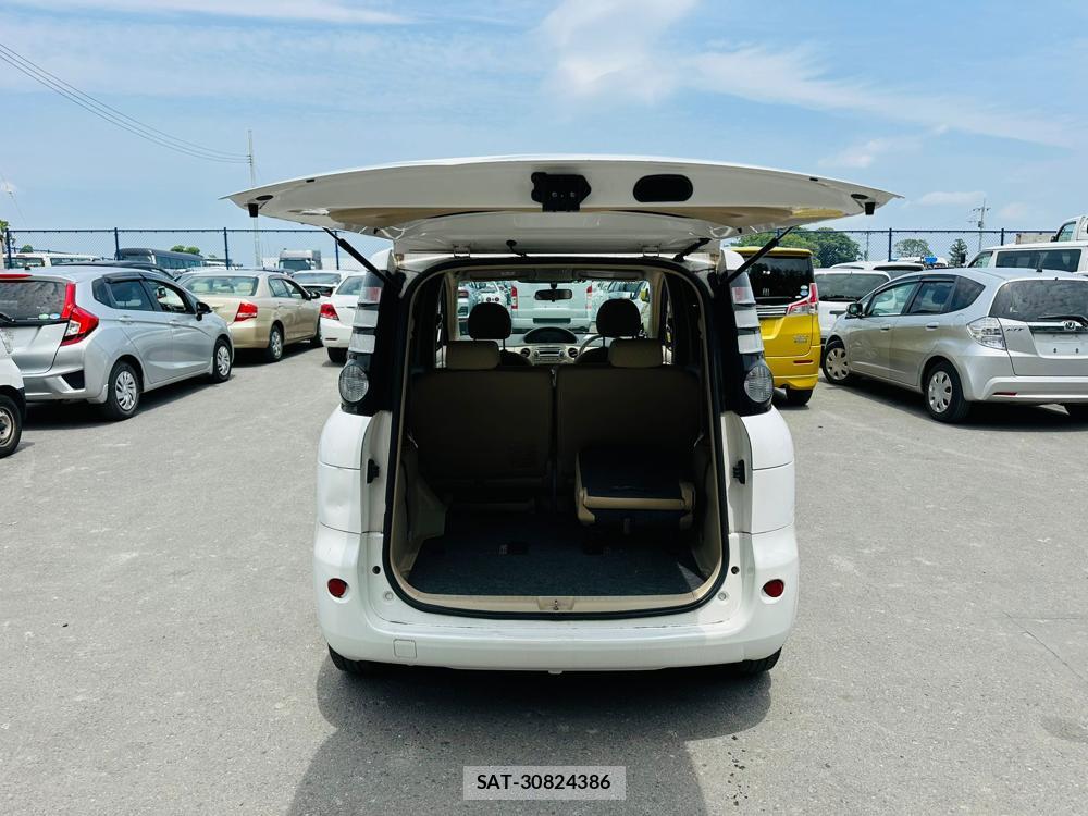 Toyota SIENTA 2009 7332874-25