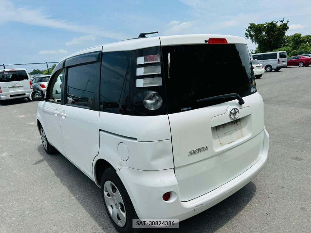 Toyota SIENTA 2009 7332874-2