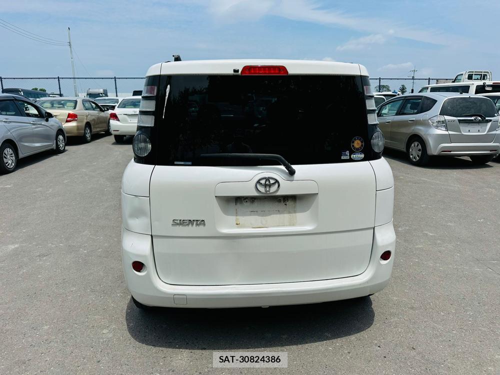 Toyota SIENTA 2009 7332874-3