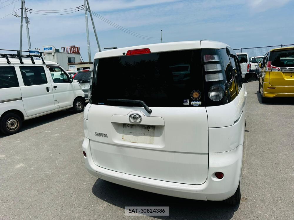 Toyota SIENTA 2009 7332874-4