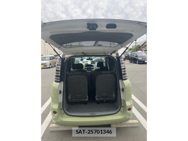 Toyota SIENTA 2006-04 7510042-10