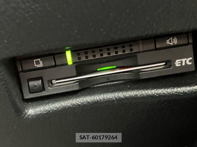 Toyota SIENTA 2017-12 7510033-14