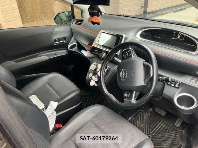 Toyota SIENTA 2017-12 7510033-5