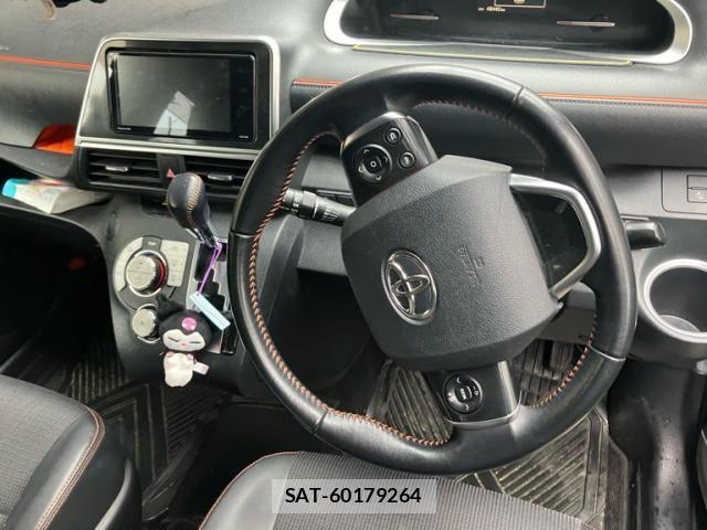 Toyota SIENTA 2017-12 7510033-6