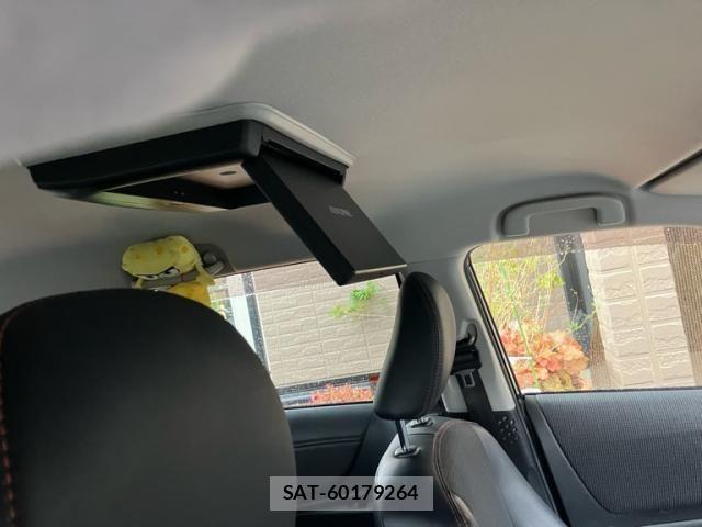 Toyota SIENTA 2017-12 7510033-7