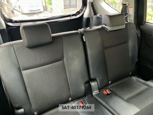 Toyota SIENTA 2017-12 7510033-8