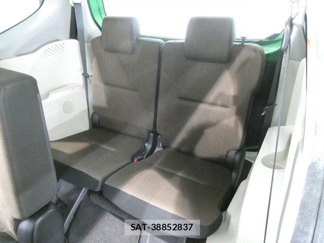 Toyota SIENTA 2017-05 7510034-13