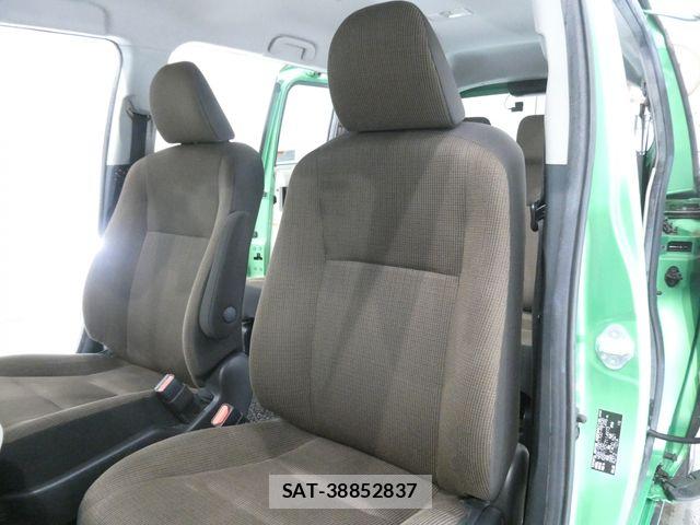 Toyota SIENTA 2017-05 7510034-17