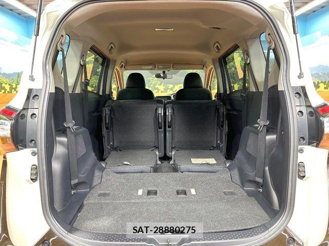Toyota SIENTA 2016-03 7510031-10