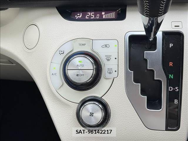 Toyota SIENTA 2017-01 7502817-13