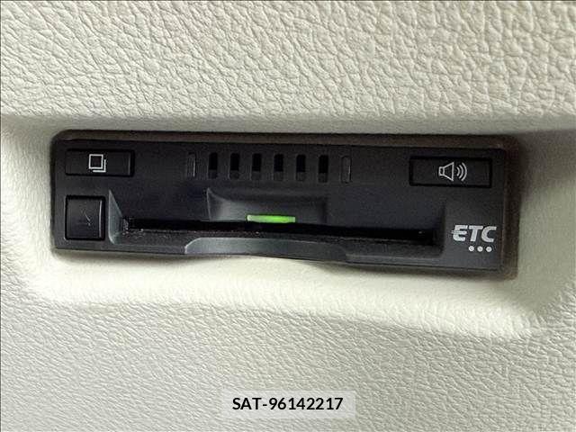 Toyota SIENTA 2017-01 7502817-15