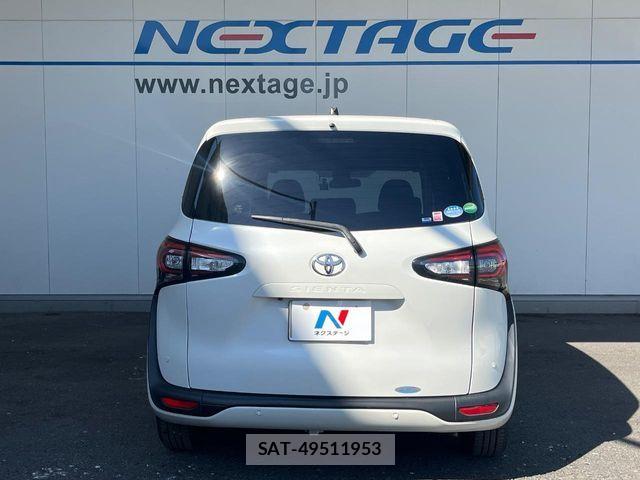 Toyota SIENTA 2020-07 7502805-15