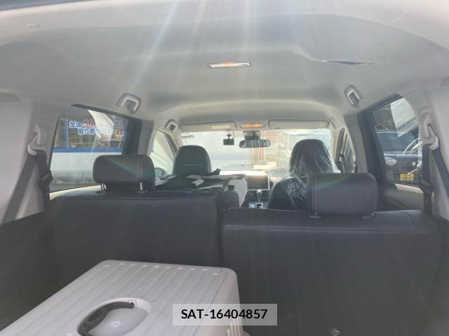 Toyota SIENTA 2018-07 7502811-11
