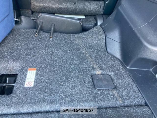 Toyota SIENTA 2018-07 7502811-12