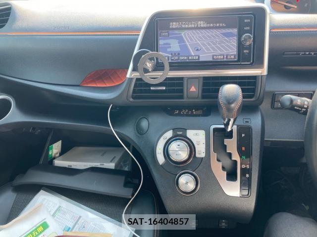 Toyota SIENTA 2018-07 7502811-18
