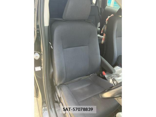 Toyota SIENTA 2016-08 7510037-13