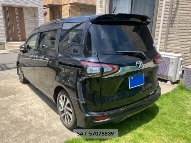 Toyota SIENTA 2016-08 7510037-3