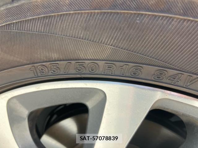 Toyota SIENTA 2016-08 7510037-8