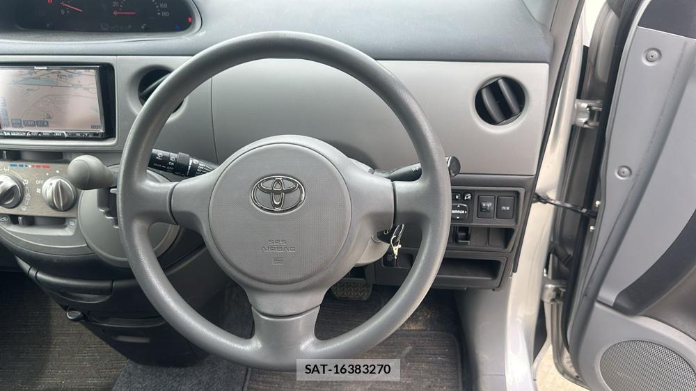 Toyota SIENTA 2009 7332894-13