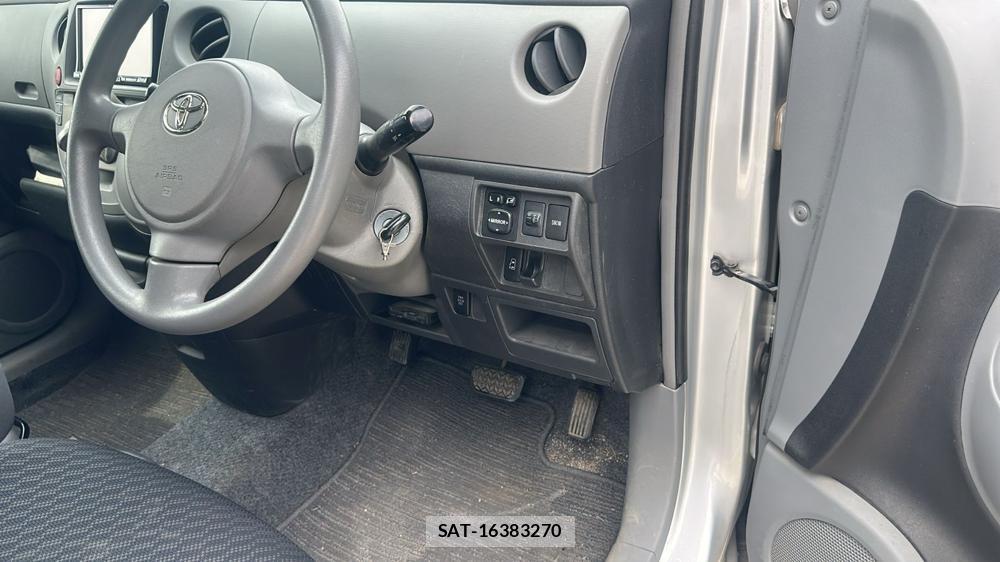 Toyota SIENTA 2009 7332894-15