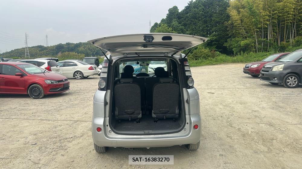 Toyota SIENTA 2009 7332894-24