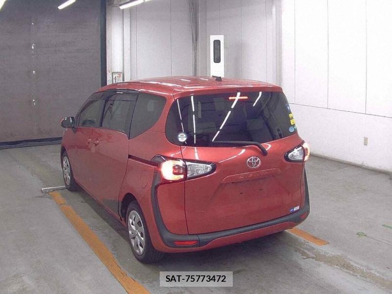 Toyota SIENTA 2017-08 7550864-2