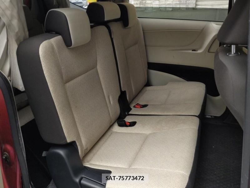 Toyota SIENTA 2017-08 7550864-5