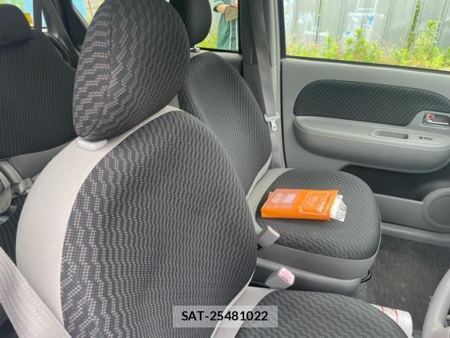 Toyota SIENTA 2009-10 7562835-13