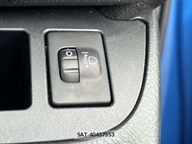 Toyota SIENTA 2017-05 7562830-10