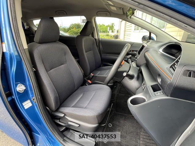 Toyota SIENTA 2017-05 7562830-18