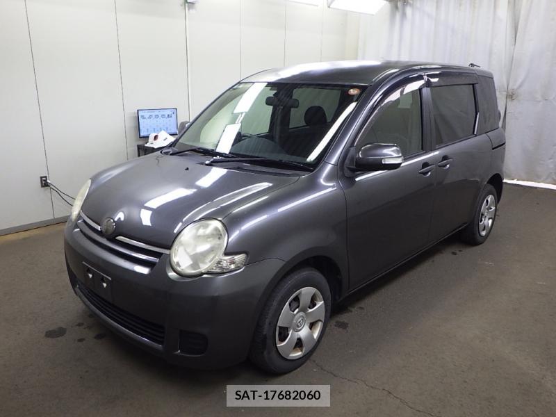 Toyota SIENTA 2009-10 7578789-0