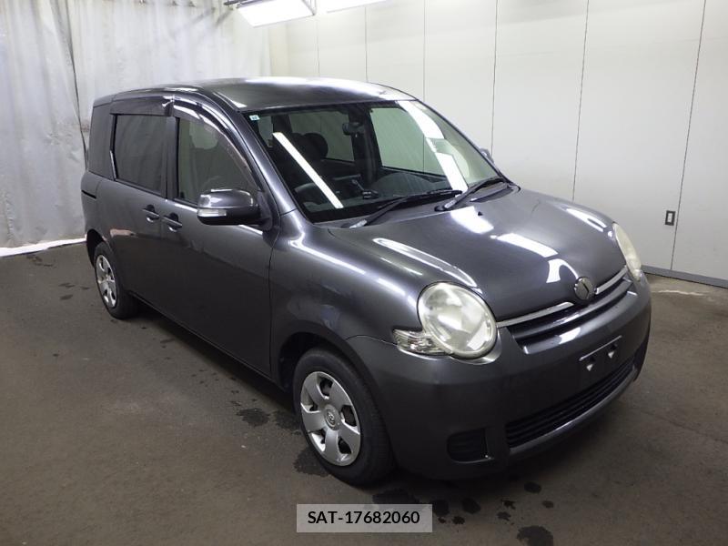 Toyota SIENTA 2009-10 7578789-3