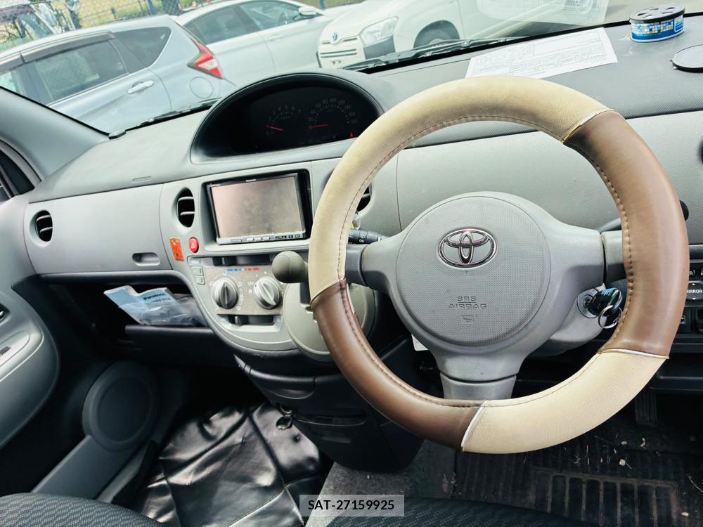 Toyota SIENTA 2010-04 7497286-14